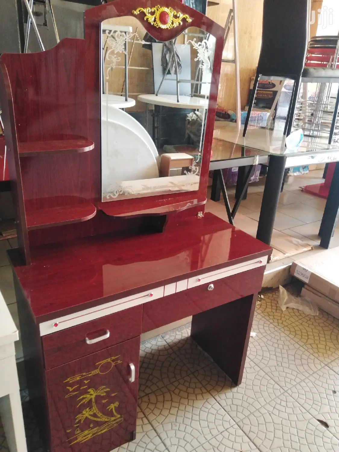 Dressing Mirror Set in Accra Metropolitan Furniture, Corporate